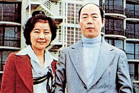 中国第一女首富，丈夫被绑架30年至今没找到，830亿遗产全捐