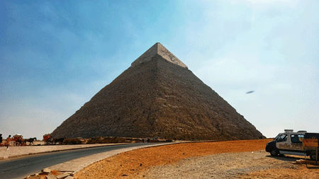 古埃及金字塔的秘密究竟是什么？是他的建筑过程还是他的建筑技术呢？其实都不是。