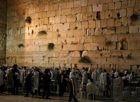 耶路撒冷哭墙流泪事件,哭墙真的会流泪吗?