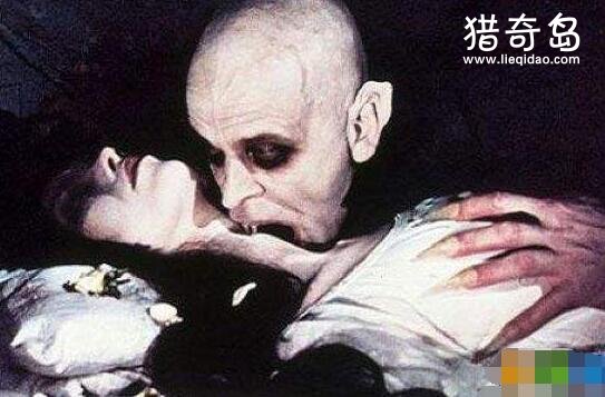 95年上海吸血鬼事件，恐怖的吸血老太婆专咬学生