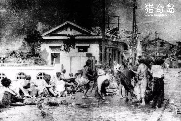 比南京大屠杀手段更惨，杀害27万琉球岛民，还下油锅